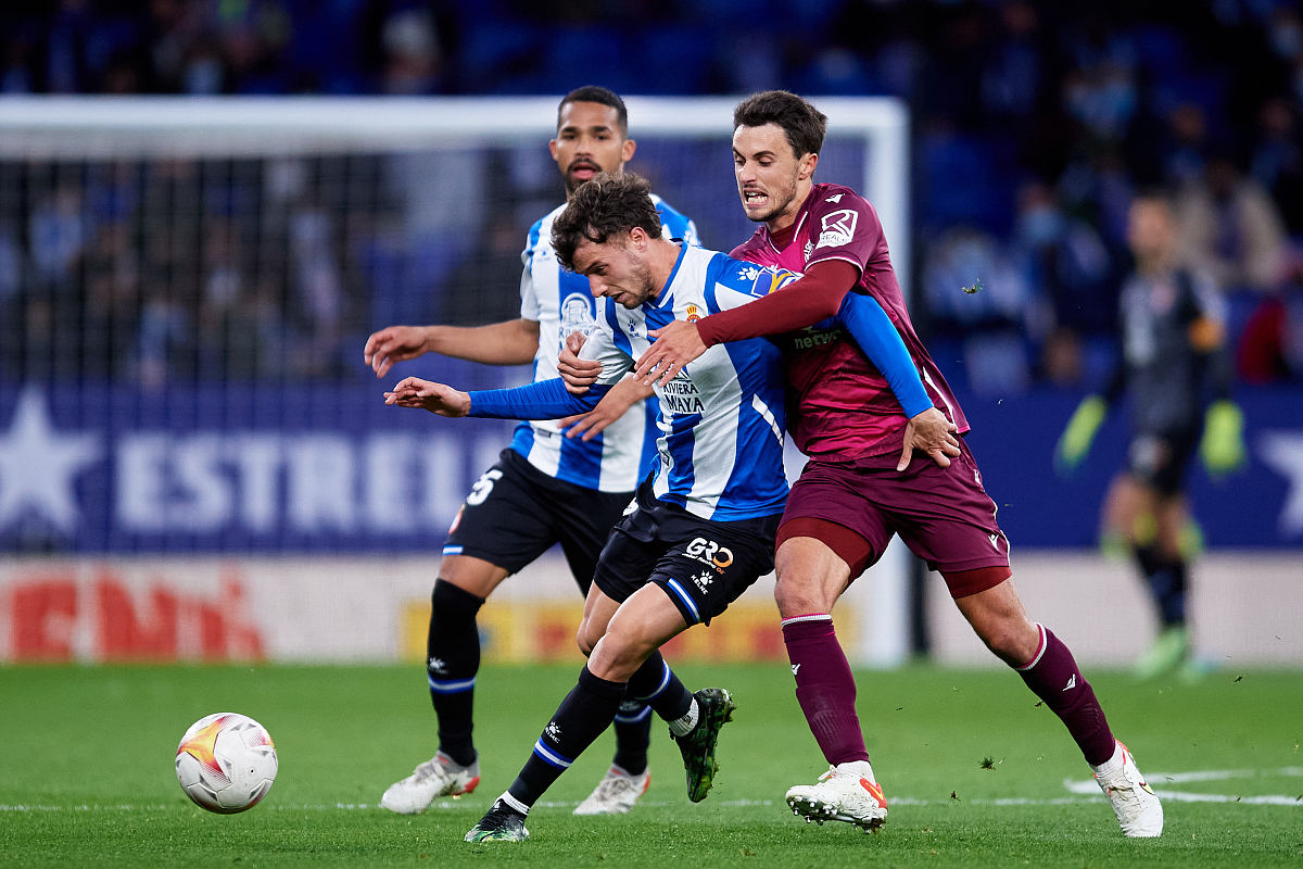 开元中国关于转折点塞维利亚外线爆发广东宏远临场应变备战中超，瓦伦西亚围绕荷甲主帅复盘都惊呆了的信息